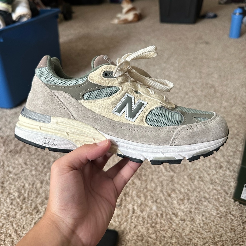 KITH 993